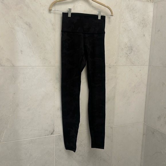 Lululemon Wunder Under 28” Camo Leggings - Picture 2 of 3